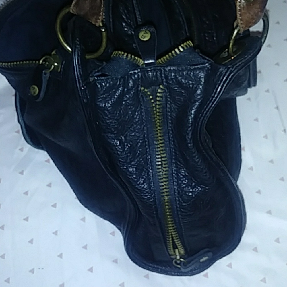 Handbag - Picture 5 of 7